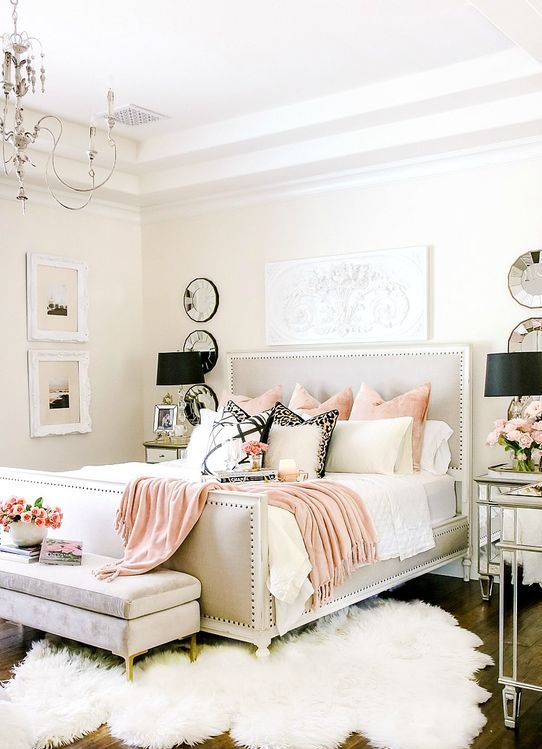 Mirrored Nightstands to Reflect Light and Add Glamour