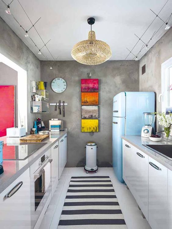 Stacked Art Adds a Bold Color Block Accent