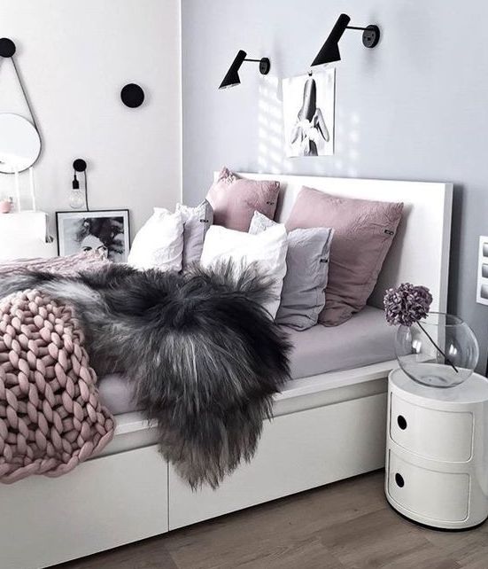 Cozy Layers with Chunky Knit and Faux Fur Throws