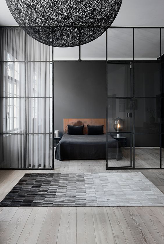 Ombre Rug Adds Geometric Interest to Wood Floors