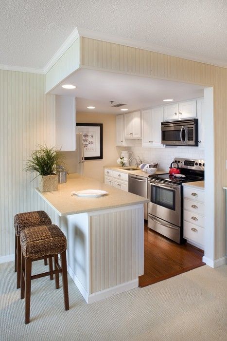 Beadboard Paneling Adds Coastal Charm to Peninsula