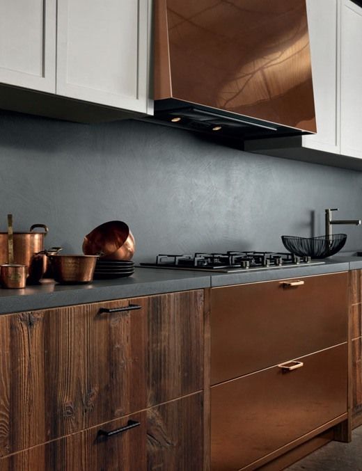 Copper Range Hood Reflects Light and Adds Warmth