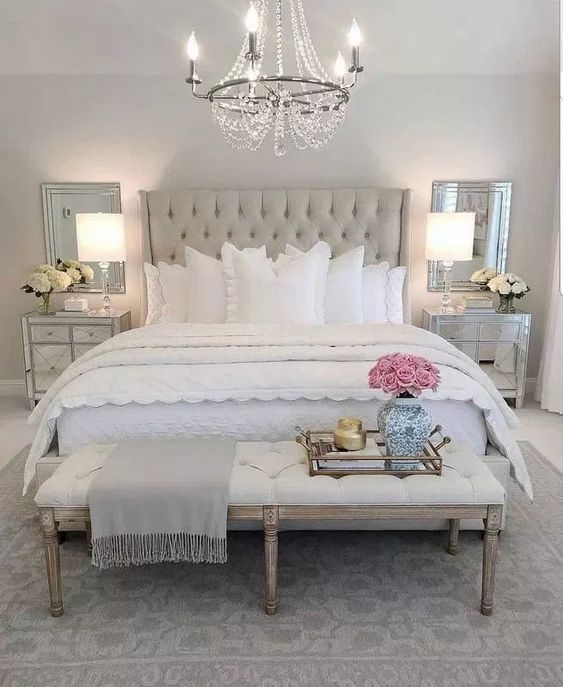 Tufted Bench with Tray for Decorative Touches