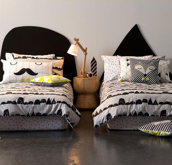Black and White Mountain Bedding for Graphic Appeal
