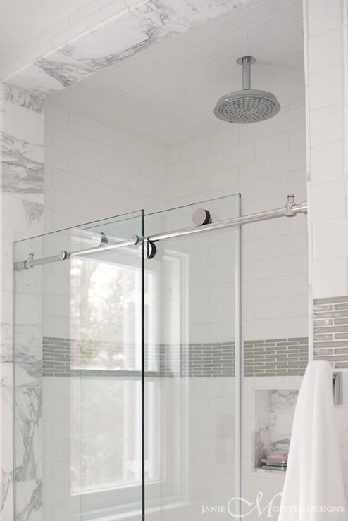 Gray Mosaic Tile Band Adds Subtle Shine