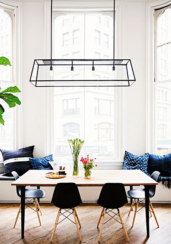 Geometric Black Frame Light Adds Modern Definition