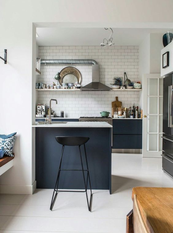 Open Shelving Above The Range For Displaying Plates