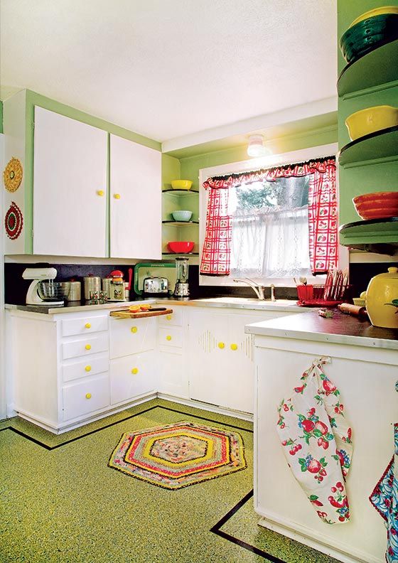 Yellow Knobs Add a Pop of Playful Color