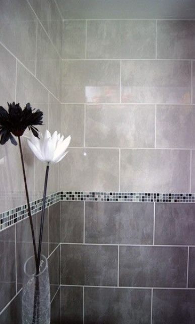 Tiny Mosaic Border Adds a Subtle Graphic Punch