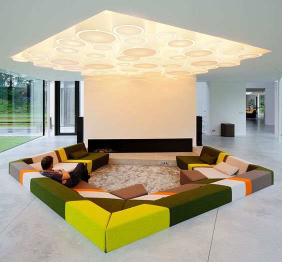 Modular Seating With Geometric Color Blocking