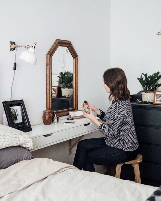 Wall-Mounted Desk With Integrated Drawers For Makeup Storage