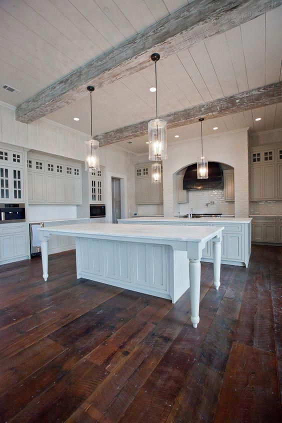 Clear Cylinder Pendant Lights With Visible Bulbs