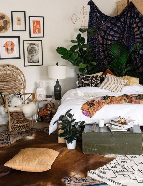 Layered Textiles Create a Cozy, Grounded Seating Area