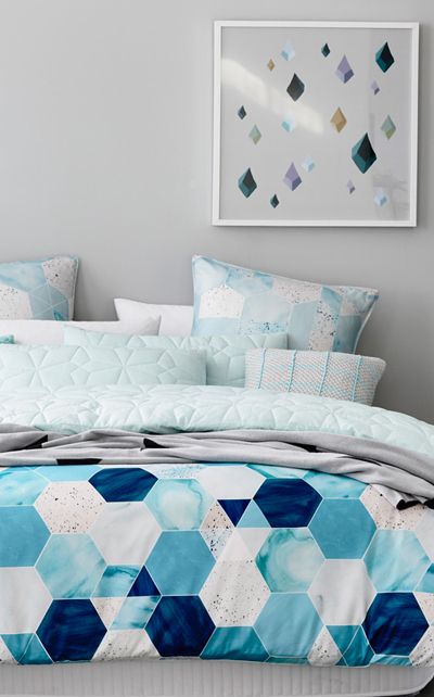 Refreshing Blue and White Marbled Hexagons