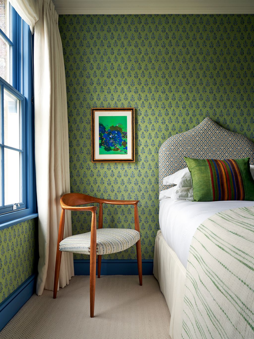 Patterned Wallpaper That Adds a Playful Backdrop