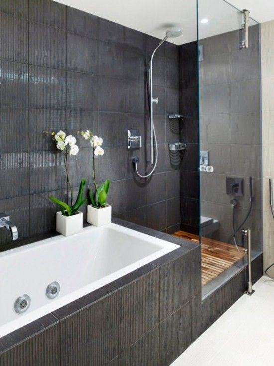 White Square Planters Add a Fresh Touch Next to the Tub