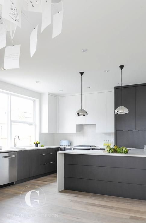 Incorporate Wide, Flat-Fronted Island Drawers for Sleek Storage
