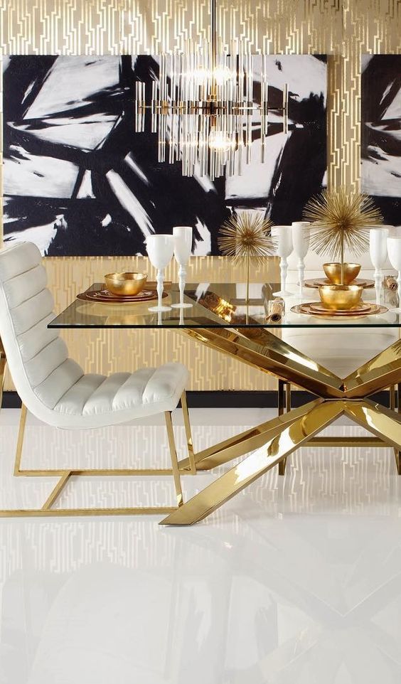 Gold Spiky Orbs Add a Bold Statement to Table Settings