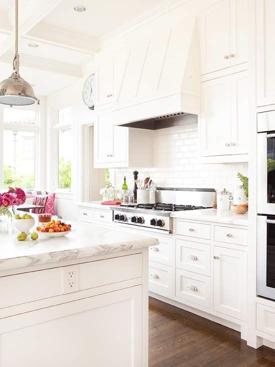 White Shaker Cabinets With Crystal Knobs Add Sparkle