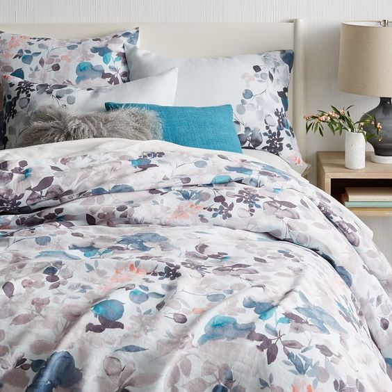 Choose a Watercolor Floral Duvet Cover for Soft, Artistic Pattern
