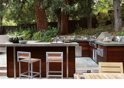 Modern Outdoor Kitchen With Integrated Stainless Steel Appliances