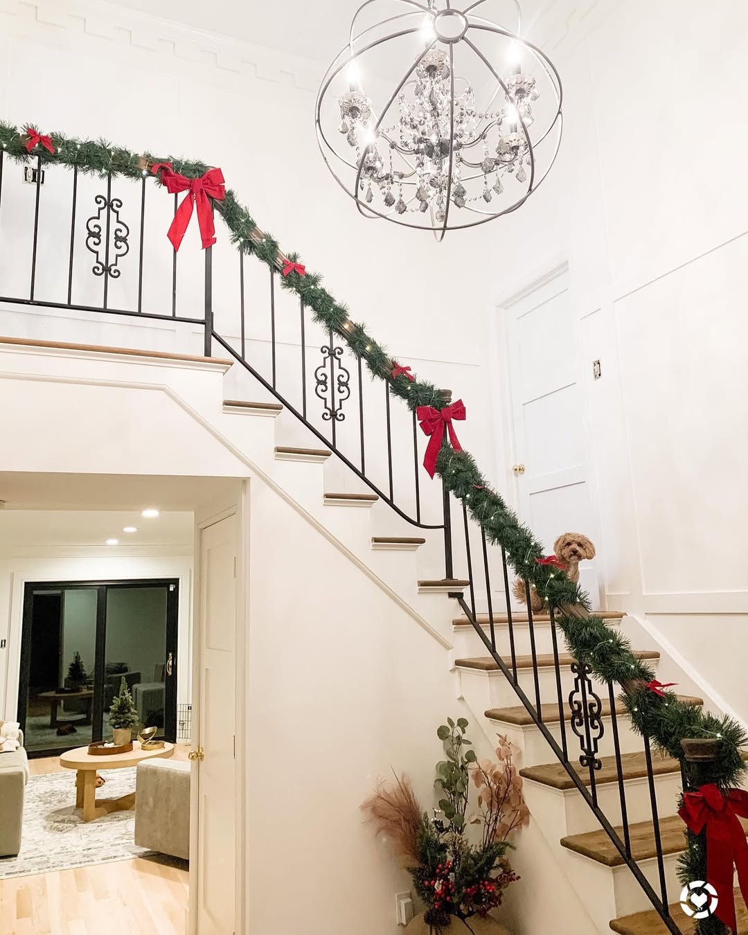 Classic Evergreen Garland with Lights and Red Bows