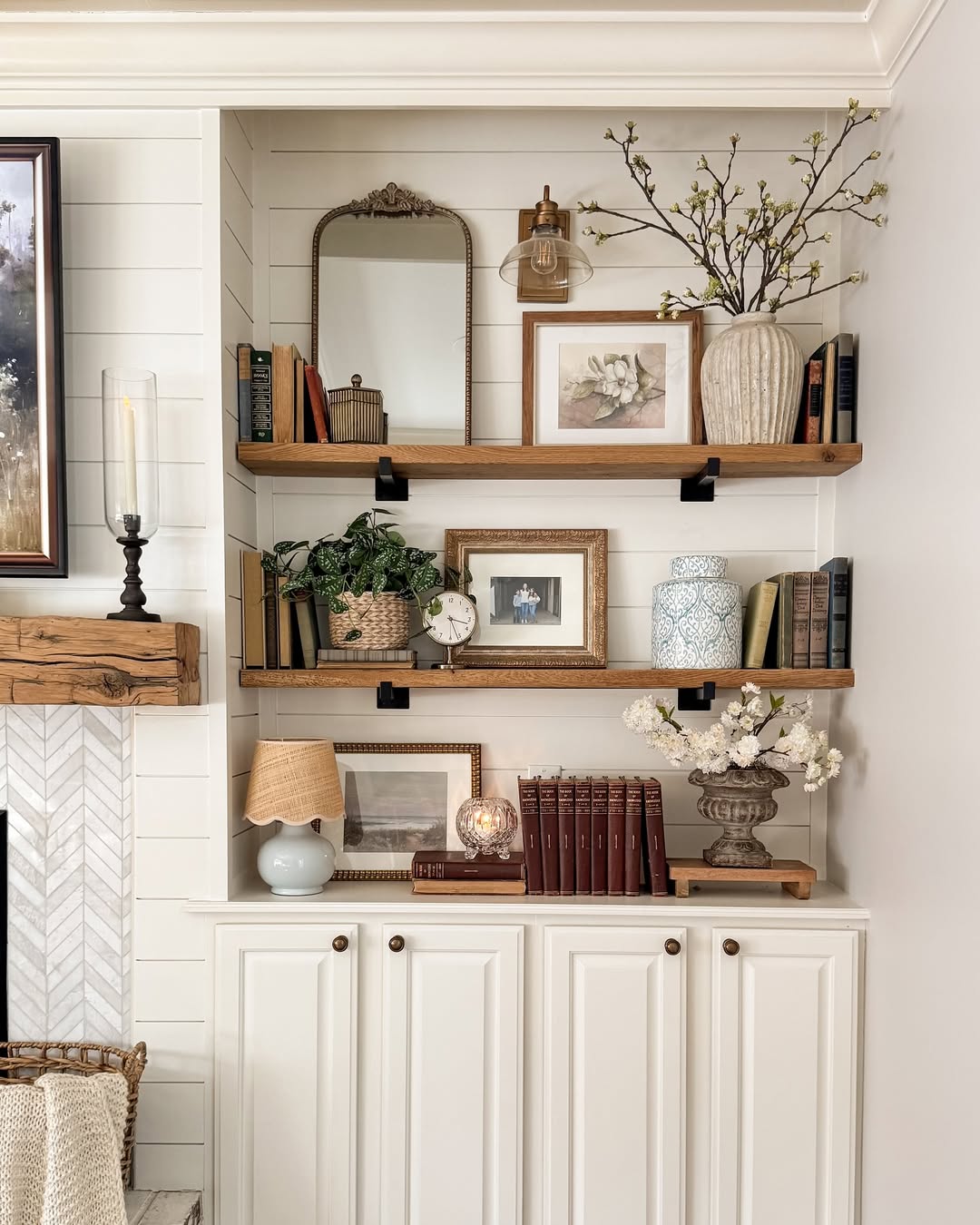 Grouped Books Add Visual Weight to Shelf Displays