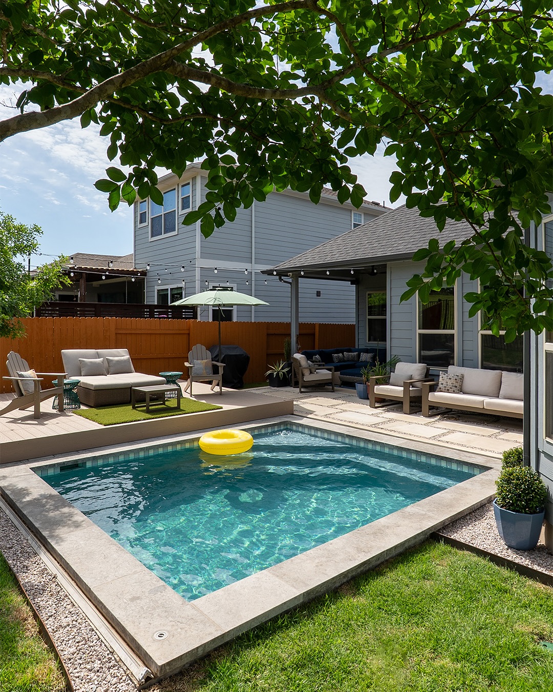 Define Your Square Pool with Light Stone Coping