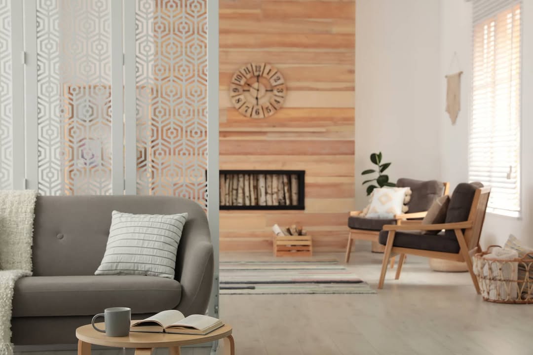 Geometric Screens Let Light Flow Through