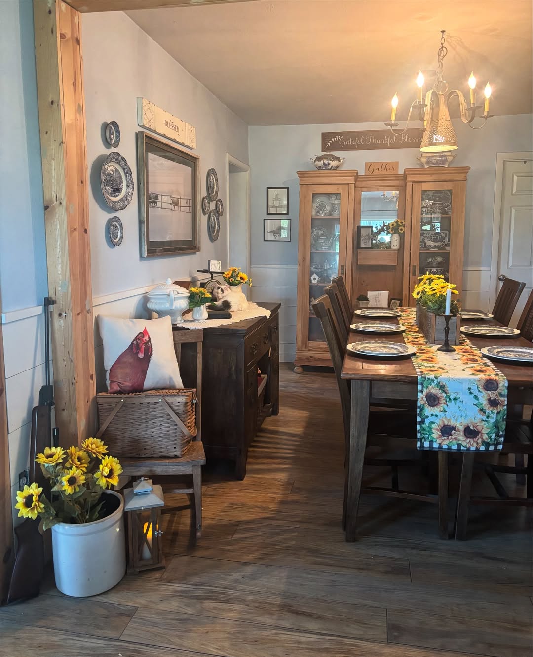 Sunflower Runner Adds Seasonal Color To The Dining Table