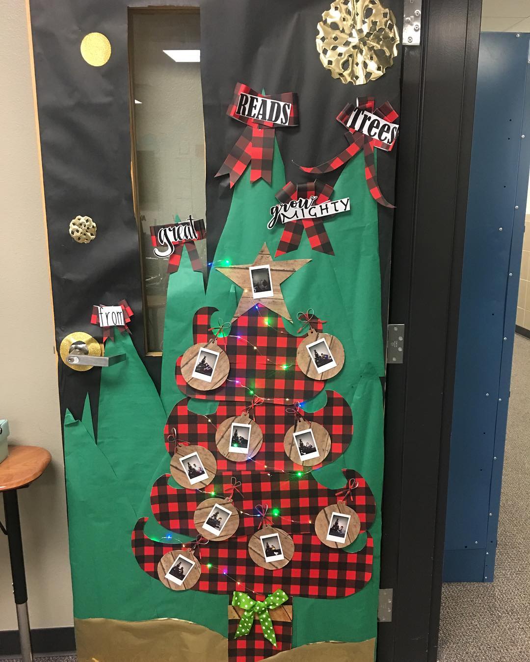 Buffalo Plaid Tree with Student Photos