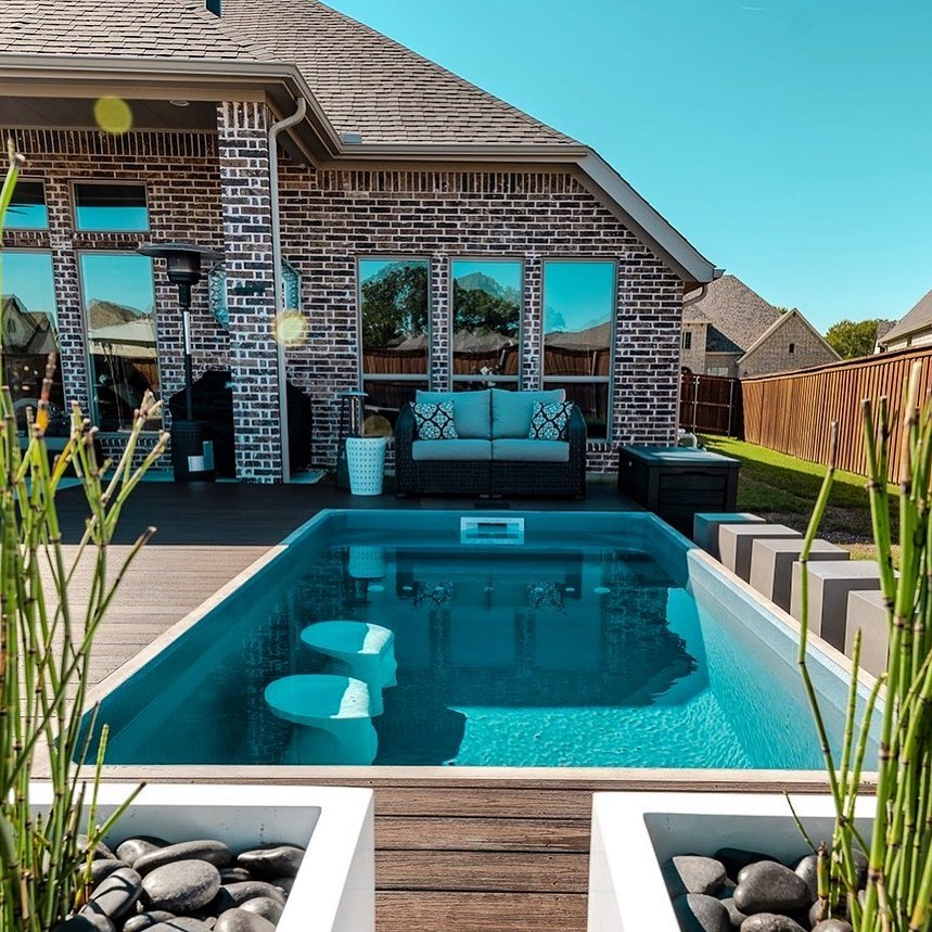 Enjoy a Refreshing Soak with In-Pool Bar Stools