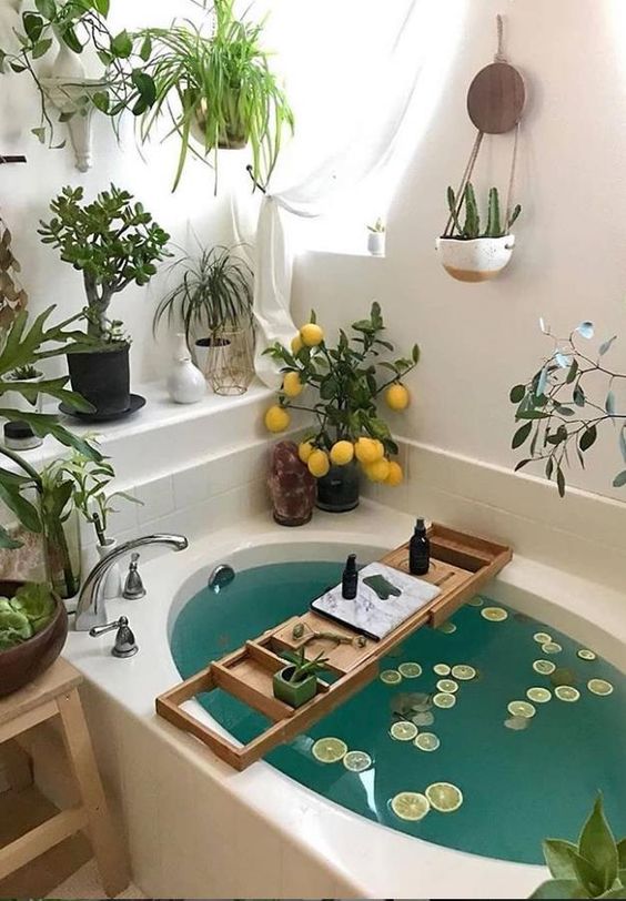 Wooden Bathtub Caddy for Soothing Bath Essentials
