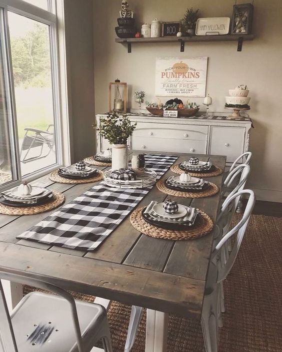 Layer Seasonal Patterns with a Buffalo Check Table Runner