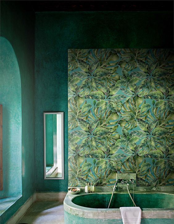 Bold Leaf Wallpaper Makes a Statement Behind the Tub