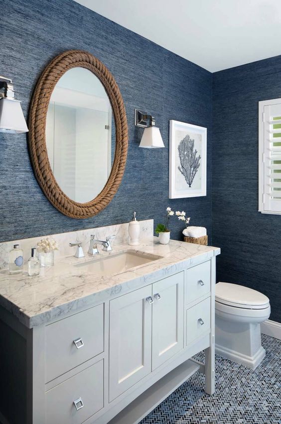 Oval Mirror with Thick Rope Frame Adds Nautical Texture