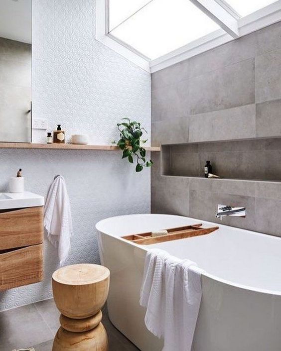 Bathtub Caddy for Holding Books and Bath Essentials
