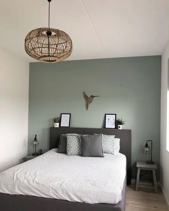 Metal Hummingbird Art Adds a Delicate Touch to Walls