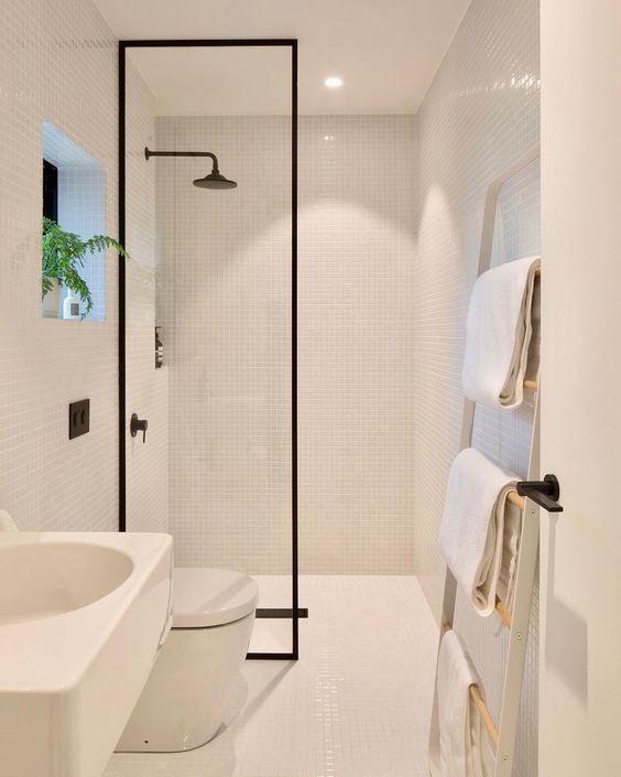 Ladder Towel Rack Adds Warmth and Practicality