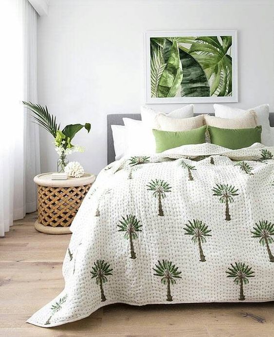 Palm Tree Quilt Adds Tropical Pattern To Your Bed