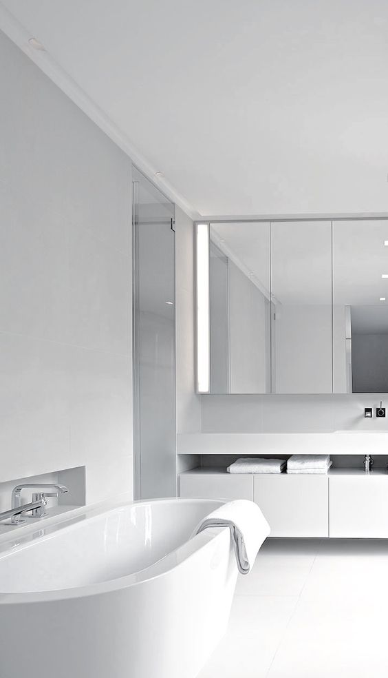 Recessed Niches Keep Bathtub Essentials Within Reach
