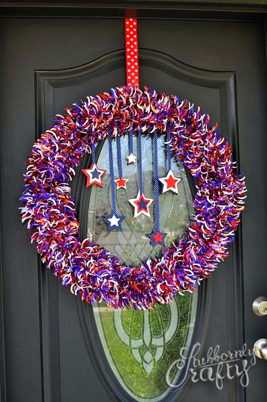 Fluffy Yarn Wreath with Dangling Stars