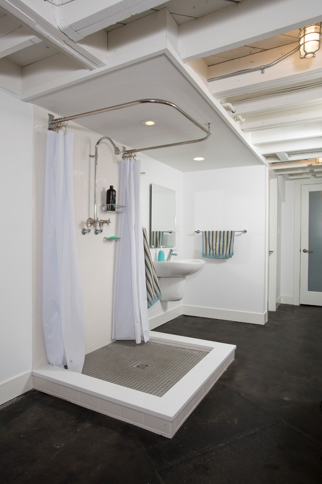 Curved Shower Curtain Rod Creates a Wraparound Enclosure