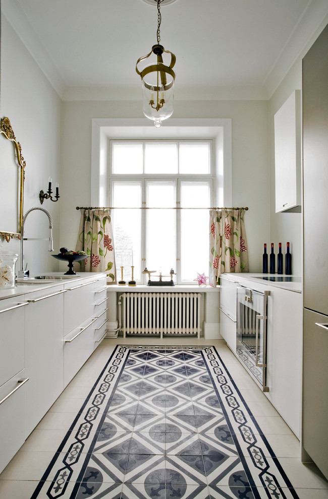 Ornate Tile Borders Add Vintage Charm to Kitchen Floors