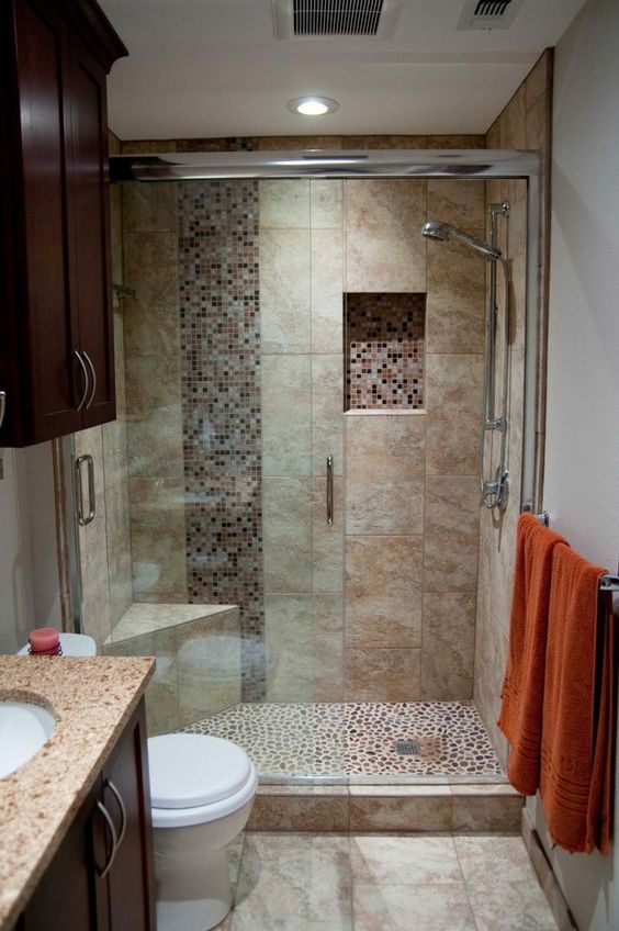 Mosaic Tile Adds Patterned Texture to Shower Niche