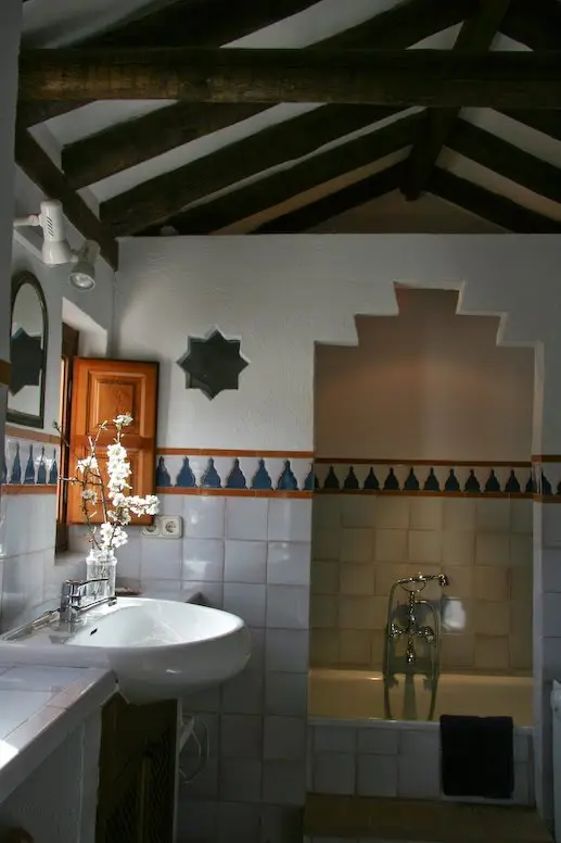Tiered Niche With Star Cutout Adds Architectural Interest