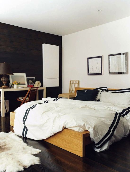White Duvet with Double Black Stripes Adds Graphic Detail