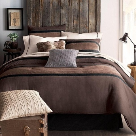 Craft a Reclaimed Wood Headboard for Rustic Texture