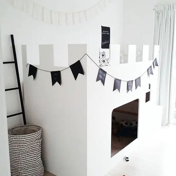 Castle Bed Bunting Adds a Playful Touch