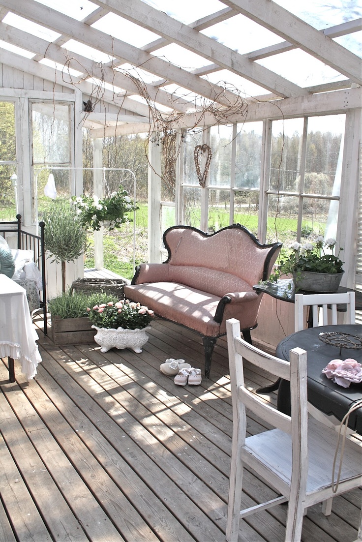 Incorporate a Pink Victorian-Style Loveseat for Romance
